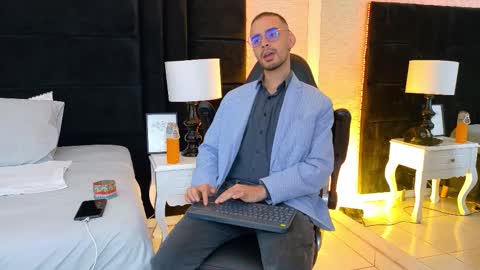Snapshot of hairy_diamond chatting on September 21, 2025, 3:41 am H A I R Y D I A M O N D online show from September 21, 2025, 3:41 am
