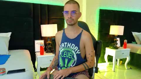 Snapshot of hairy_diamond chatting on September 22, 2025, 3:30 am H A I R Y D I A M O N D online show from September 22, 2025, 3:30 am