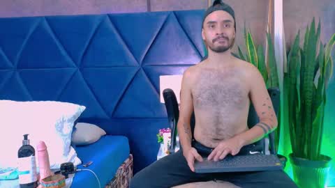 Snapshot of hairy_diamond chatting on October 25, 2025, 5:26 am H A I R Y D I A M O N D online show from October 25, 2025, 5:26 am