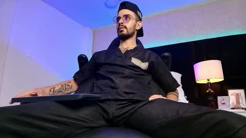 Snapshot of hairy_diamond chatting on October 30, 2025, 10:21 pm H A I R Y D I A M O N D online show from October 30, 2025, 10:21 pm