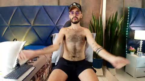 Snapshot of hairy_diamond chatting on November 19, 2025, 3:06 am H A I R Y D I A M O N D online show from November 19, 2025, 3:06 am