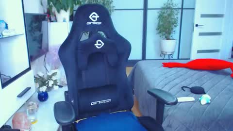 Monika online show from September 9, 2025, 10:15 am