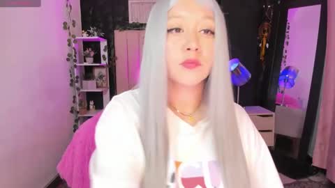 Snapshot of hairyybunny1811 chatting on December 18, 2024, 4:20 am HELEN Open Pvt Instagram helen bunnny online show from December 18, 2024, 4:20 am