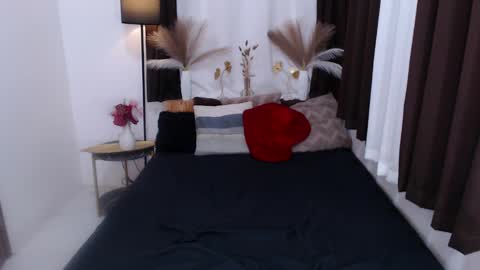 YOUR SIDECHIC HAILEY online show from January 5, 2025, 10:10 am