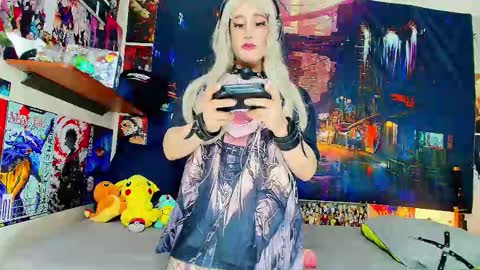 Haku Please help me with your thumbs up its important  online show from November 5, 2025, 9:15 pm