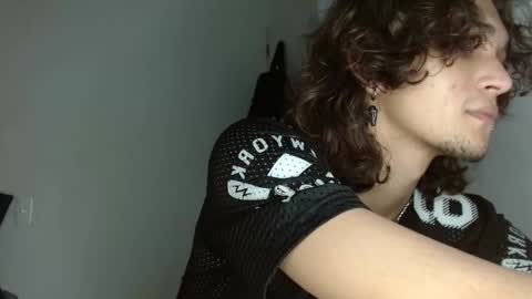 Snapshot of halan_jr chatting on December 18, 2024, 7:15 am halan online show from December 18, 2024, 7:15 am