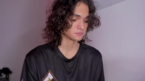 Snapshot of halan_jr chatting on January 17, 2025, 9:39 pm halan online show from January 17, 2025, 9:39 pm