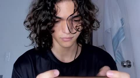 Snapshot of halan_jr chatting on January 21, 2025, 2:00 am halan online show from January 21, 2025, 2:00 am