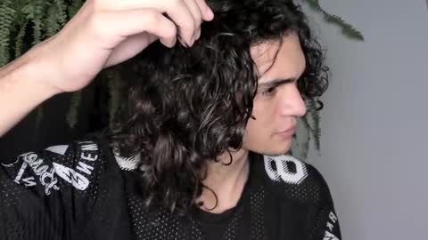 Snapshot of halan_jr chatting on February 1, 2025, 8:39 am halan online show from February 1, 2025, 8:39 am