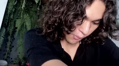 Snapshot of halan_jr chatting on February 6, 2025, 5:35 am halan online show from February 6, 2025, 5:35 am