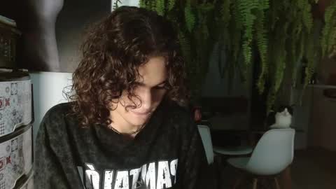 Snapshot of halan_jr chatting on February 14, 2025, 6:34 am halan online show from February 14, 2025, 6:34 am