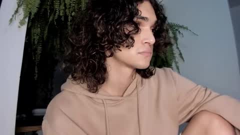 Snapshot of halan_jr chatting on March 6, 2025, 6:30 am halan online show from March 6, 2025, 6:30 am