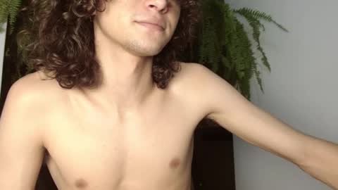 Snapshot of halan_jr chatting on March 7, 2025, 9:51 am halan online show from March 7, 2025, 9:51 am