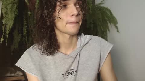 Snapshot of halan_jr chatting on March 11, 2025, 7:26 am halan online show from March 11, 2025, 7:26 am