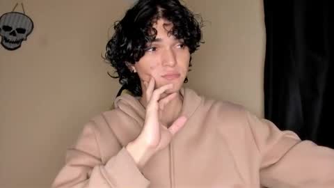 Snapshot of halan_jr chatting on October 19, 2025, 7:42 am halan online show from October 19, 2025, 7:42 am