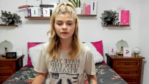 Snapshot of haleyreedme chatting on September 16, 2025, 6:14 am Haley online show from September 16, 2025, 6:14 am