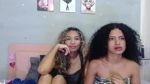 Snapshot of halle_bailey chatting on March 1, 2025, 3:32 am halle_bailey online show from March 1, 2025, 3:32 am