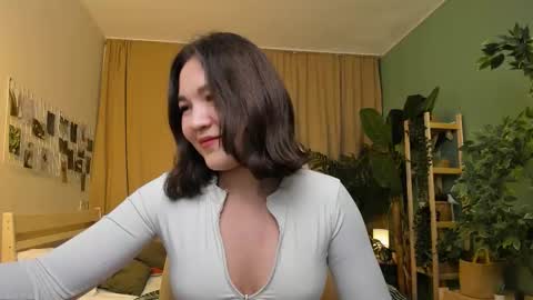 Mary online show from December 3, 2025, 2:04 pm