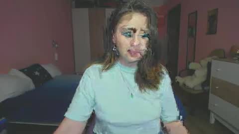 Snapshot of halleyg chatting on November 11, 2025, 11:54 am Ann online show from November 11, 2025, 11:54 am