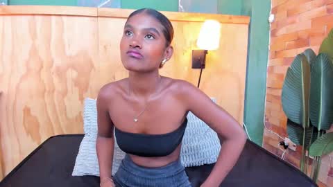 Snapshot of halleylorens chatting on February 18, 2026, 7:21 pm Halley Lorens online show from February 18, 2026, 7:21 pm