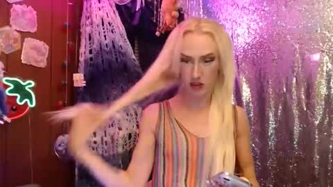 Snapshot of halovalentine chatting on February 6, 2026, 12:48 am halovalentine online show from February 6, 2026, 12:48 am