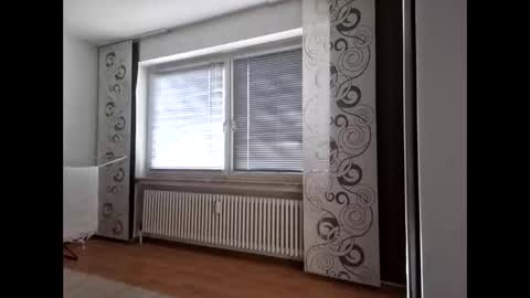 hamburgcock86 online show from November 9, 2025, 9:07 am