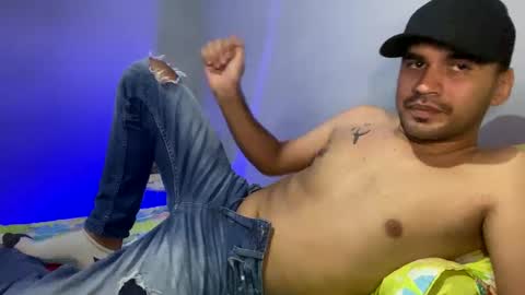 hamiltong12 online show from October 28, 2025, 5:22 am