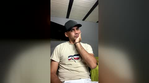 hamiltong12 online show from December 16, 2025, 4:50 am