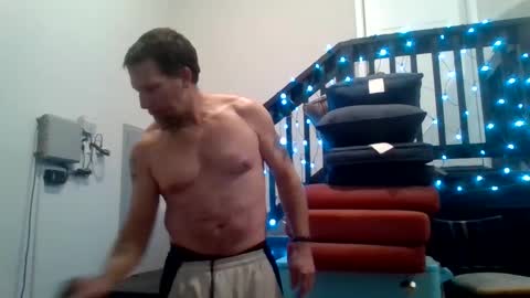 Snapshot of hammertime2169 chatting on December 14, 2024, 10:18 pm hammertime2169 online show from December 14, 2024, 10:18 pm