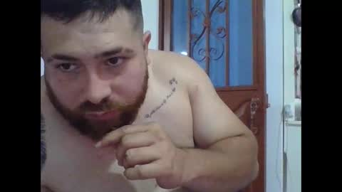 hammerwhithe01 online show from January 8, 2026, 3:14 pm