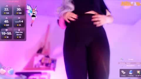 Hana Hyuga .   Please help me reach 200 thumbs up online show from November 2, 2025, 12:13 am