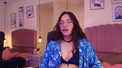 Snapshot of hanabie_ chatting on February 5, 2026, 3:22 am hanabie_ online show from February 5, 2026, 3:22 am