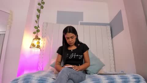 hanah_gray online show from March 26, 2026, 11:16 am