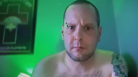 hand_banana_420 online show from November 1, 2025, 3:52 am