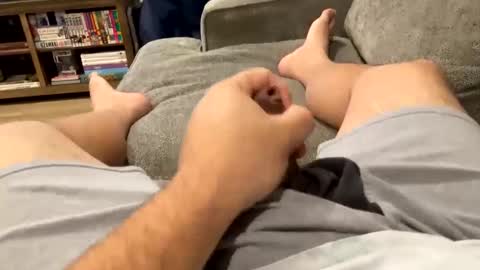 Snapshot of handhugger chatting on December 7, 2024, 7:32 pm handhugger online show from December 7, 2024, 7:32 pm