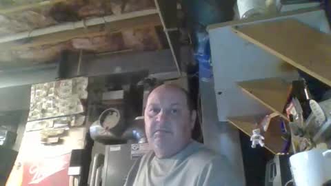 naked man online show from October 22, 2025, 4:40 pm