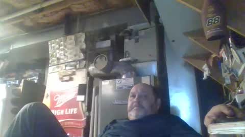 naked man online show from November 17, 2025, 3:34 am