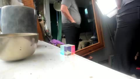 handncocknocum online show from December 25, 2024, 12:15 pm