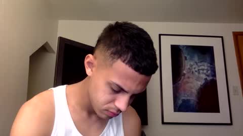 Snapshot of handsome01_ chatting on December 14, 2025, 4:23 pm handsome01_ online show from December 14, 2025, 4:23 pm