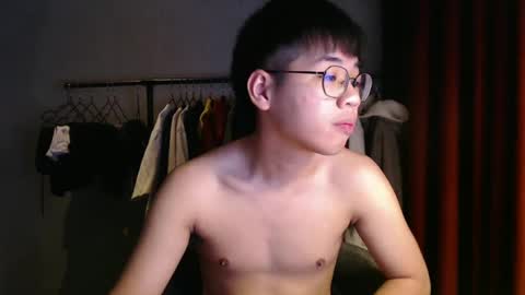 Snapshot of handsome_mannn chatting on December 12, 2024, 6:14 am handsome_mannn online show from December 12, 2024, 6:14 am