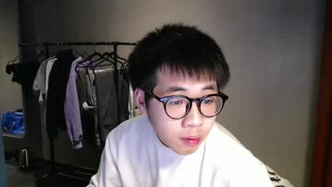 Snapshot of handsome_mannn chatting on February 21, 2025, 8:27 pm handsome_mannn online show from February 21, 2025, 8:27 pm