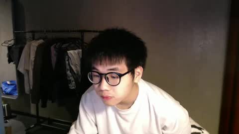 Snapshot of handsome_mannn chatting on February 24, 2025, 9:09 pm handsome_mannn online show from February 24, 2025, 9:09 pm
