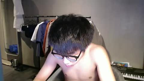 Snapshot of handsome_mannn chatting on March 20, 2026, 8:57 pm handsome_mannn online show from March 20, 2026, 8:57 pm