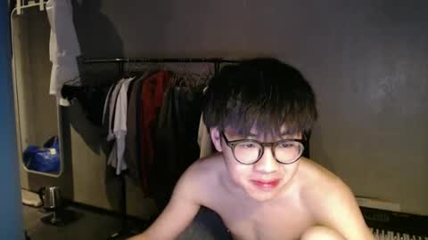 Snapshot of handsome_mannn chatting on April 17, 2026, 9:07 pm handsome_mannn online show from April 17, 2026, 9:07 pm