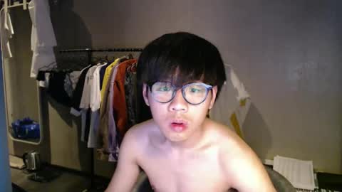 Snapshot of handsome_mannn chatting on May 3, 2026, 10:05 pm handsome_mannn online show from May 3, 2026, 10:05 pm
