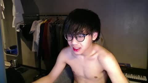 Snapshot of handsome_mannn chatting on May 15, 2026, 9:22 pm handsome_mannn online show from May 15, 2026, 9:22 pm