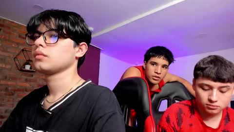 Snapshot of handsomeboys19 chatting on March 6, 2026, 12:23 pm leonardfarrucknick and otis online show from March 6, 2026, 12:23 pm