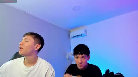 Snapshot of handsomeboys19 chatting on May 15, 2026, 8:49 pm leonardfarrucknick and otis online show from May 15, 2026, 8:49 pm