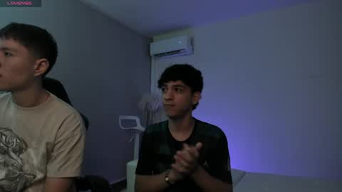 Snapshot of handsomeboys19 chatting on May 20, 2026, 8:48 pm leonardfarrucknick and otis online show from May 20, 2026, 8:48 pm