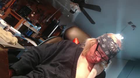 Snapshot of handyman5303 chatting on February 17, 2025, 1:10 pm Handystudman online show from February 17, 2025, 1:10 pm